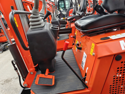 mini excavator m80