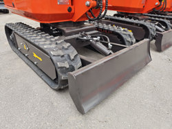 mini excavator m80