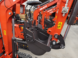 mini excavator m80