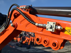 mini excavator m90se