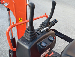 mini excavator m90se