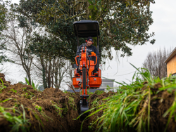mini excavator m90se