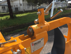 enkel plog för traktorer såsom iseki kubota dp 18