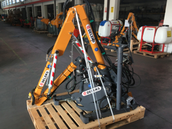 hydraulisk skogskran med timmergrip för montering på traktor crab 3000