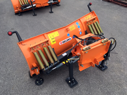 frontalt snöblad med universell platta till traktor ln 175 a