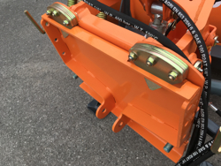 frontalt snöblad med universell platta till traktor ln 175 a