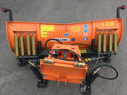 frontalt snöblad med universell platta till traktor ln 200 a