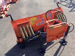 frontalt snöblad med universell platta till traktor ln 200 a