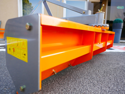 vägskrapa 130cm för bakmontering på traktor mod dl 130