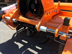 lätt jordfräs för traktorer arbets bredd 135cm for jordbearbetning dfl 135