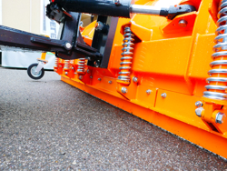 tung snöplog för traktor med universalfäste ssh 04 3 0 a