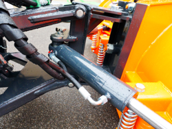tung snöplog för traktor med universalfäste ssh 04 3 0 a