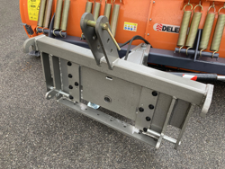 frontalt snöblad med 3 punkts fäste till traktor ln 250 c