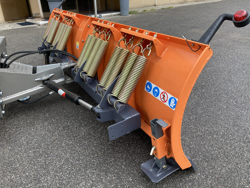 frontalt snöblad med 3 punkts fäste till traktor ln 250 c