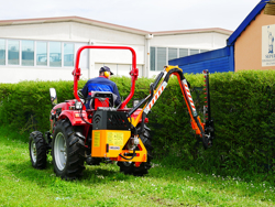 armklippare med skyttelkran til traktor airone 130 tr