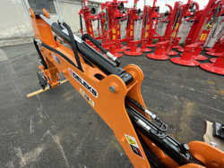 universal bakmonterad traktorgrävare med skopa mod drs 2000