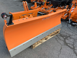 frontalt snöblad med 3 punkts fäste till traktor ln 200 c