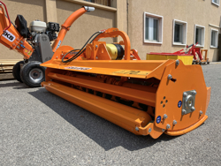 slagklippare med hydraulisk sidoförsjutning leopard 180 sph