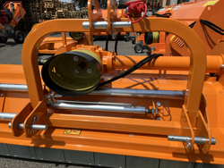 slagklippare med hydraulisk sidoförsjutning leopard 180 sph