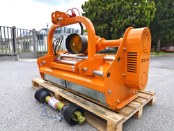 slagklippare 120cm för traktor med justerbar sidoförskjutning och hammarslagor 30 60 hk lincione 120 sph