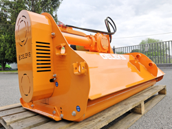 slagklippare 140cm för traktor med justerbar sidoförskjutning och hammarslagor 30 60 hk lincione 140 sph