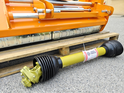 slagklippare 140cm för traktor med justerbar sidoförskjutning och hammarslagor 30 60 hk lincione 140 sph