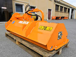 slagklippare 140cm för traktor med justerbar sidoförskjutning och hammarslagor 30 60 hk lincione 140 sph