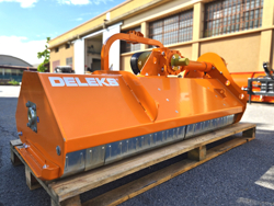 slagklippare 140cm for traktor med justerbar sidoförskjutning och hammarslagor 30 60 hk lincione 140 sp rev