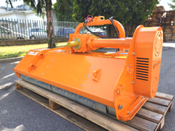 slagklippare 180cm for traktor med justerbar sidoförskjutning och hammarslagor 40 70 hk lincione 180 sph rev