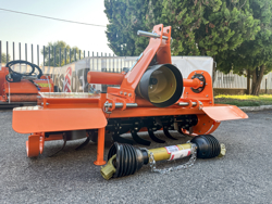 mellantung jordfräs för traktor arbets bredd 125cm manuell sidoförskjutning mod dfm 125