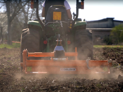 mellantung jordfräs för traktor arbets bredd 125cm manuell sidoförskjutning mod dfm 125