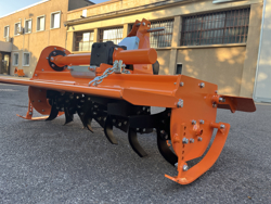 mellantung jordfräs för traktor arbets bredd 125cm manuell sidoförskjutning mod dfm 125