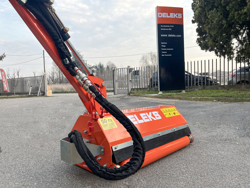 armklippare med skyttelkran til traktor merlo