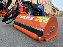 armklippare med skyttelkran til traktor merlo