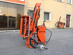 armklippare med skyttelkran til traktor airone