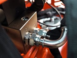 armklippare med skyttelkran til traktor airone