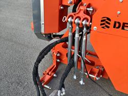 armklippare med skyttelkran til traktor airone