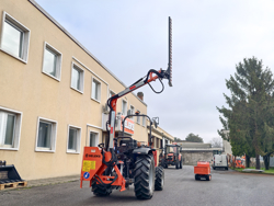 armklippare med skyttelkran til traktor airone