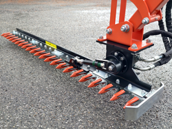 armklippare med skyttelkran til traktor airone