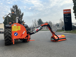 armklippare med skyttelkran til traktor merlo