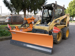 medium tungt snöblad lastare upp till 3 ton ln 220 m RENOVERAD 10