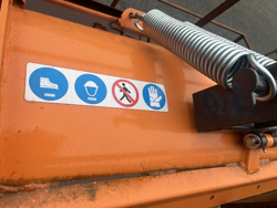 frontalt snöblad med 3 punkts fäste till traktor ln 250 c RENOVERAD 25